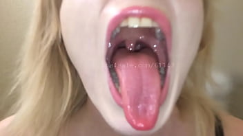 Japanese girl uvula